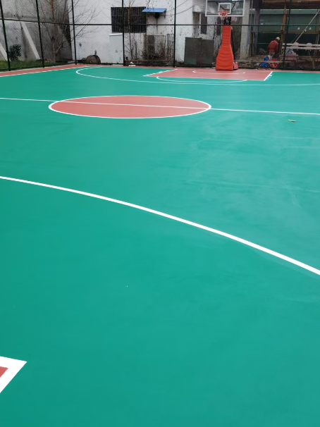秭归 球场长期使用易出现地面开裂